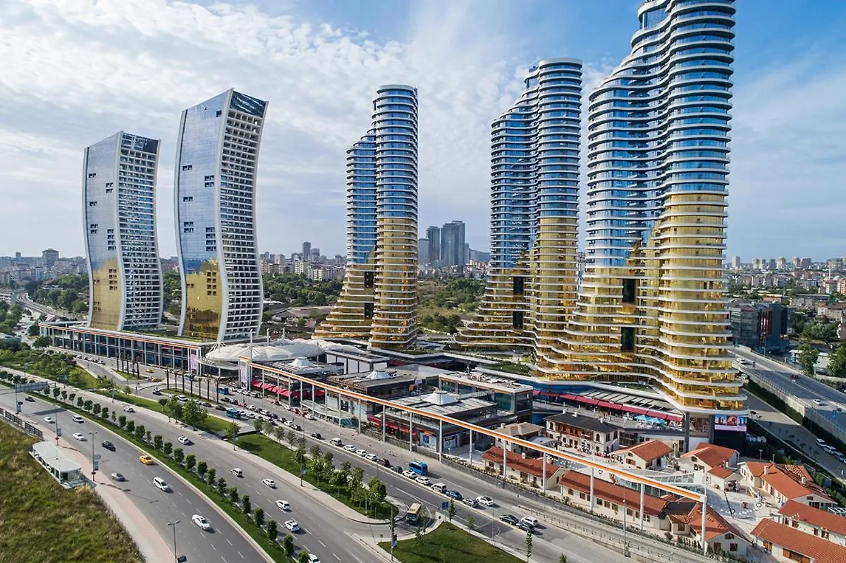 Apartment Wonderfully Located Seaside Residence 3 Minutes To Metro Istanbul