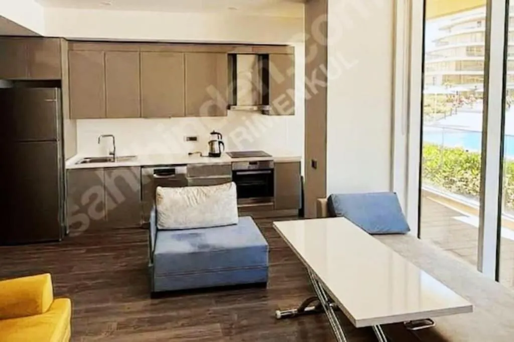 Wonderfully Located Seaside Residence 3 Minutes To Metro Istanbul 0*,